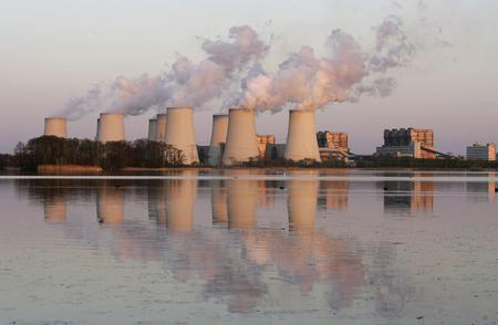 其中集中式光伏新增1.64亿千瓦