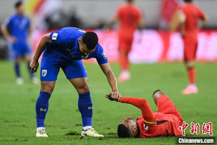 国足对泰1-1后暴露短板自
