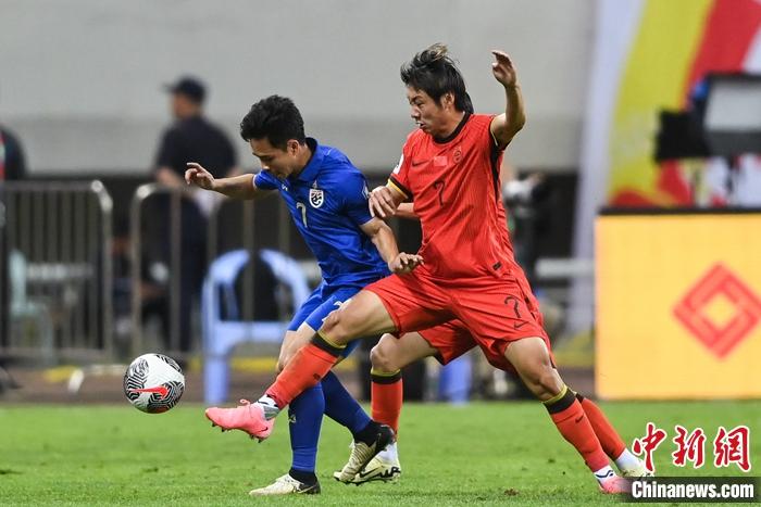 国足对泰1-1后暴露短板自废武功致失晋级良机，