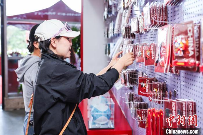 山西首家中国国家队特许零售店开业暨新品发布