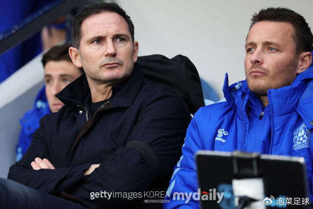 梁民革落选世界杯名单引热议，金泉尚武绝平光