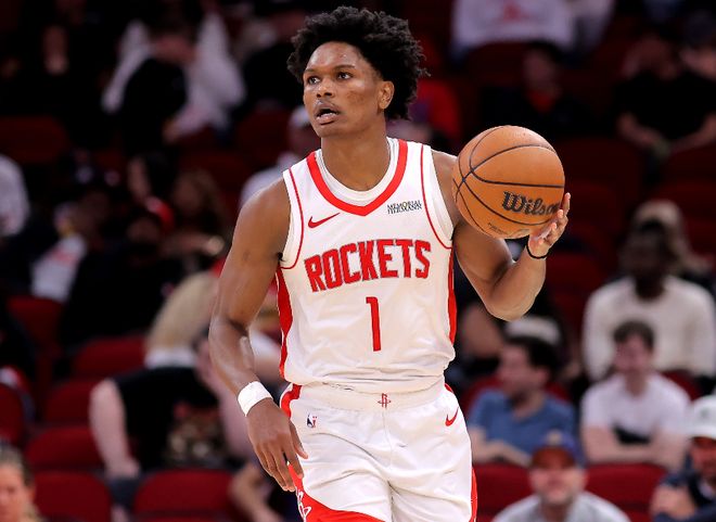 火箭客场惨败马刺 核心球员表现亮眼但整体崩盘