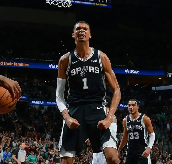 文班亚马与亚历山大争夺常规赛MVP：40+数据与罚