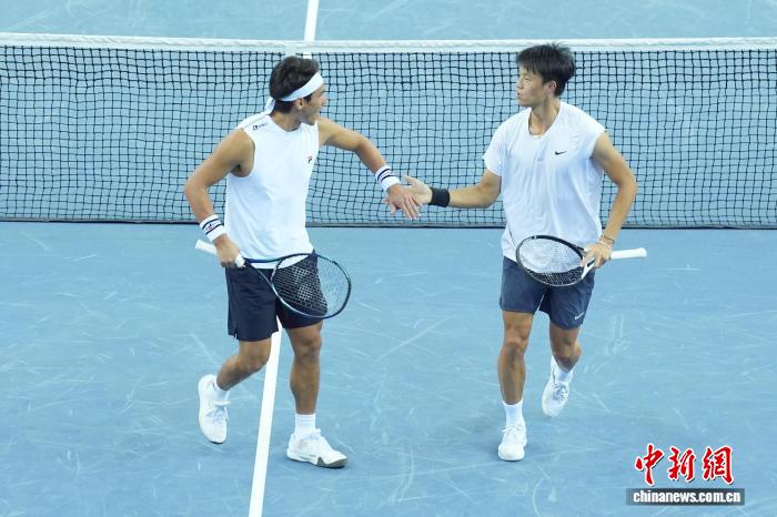 粤港澳全运会场上，布云朝克特：不是一个人在