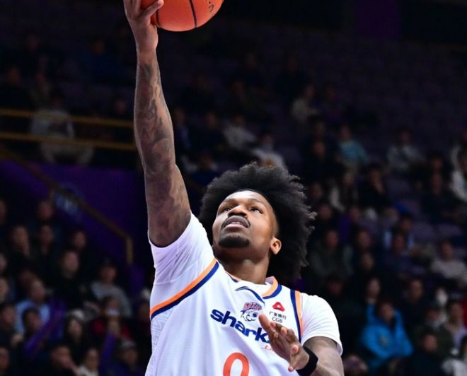 上海客场90-89险胜广州豪取20连胜创队史最长纪录